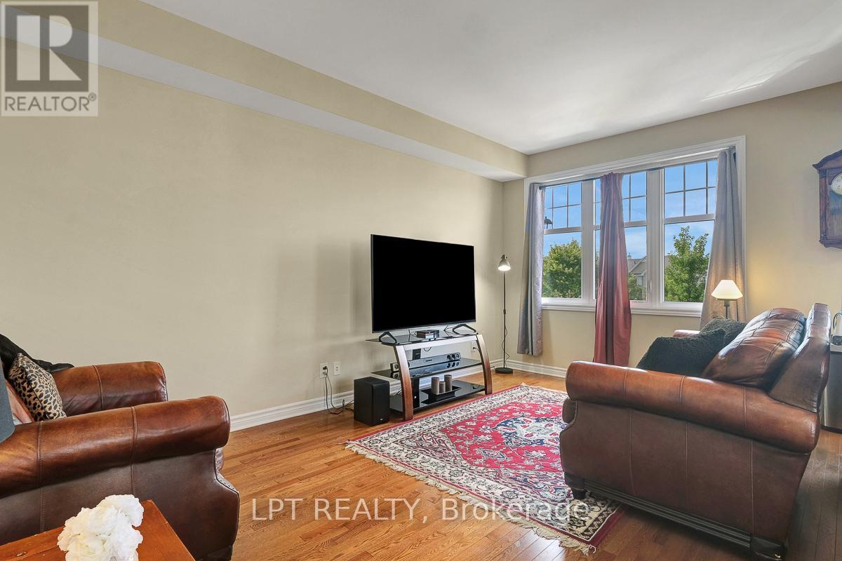 Photo 11 of 201 Yellowcress Way, Ottawa ON