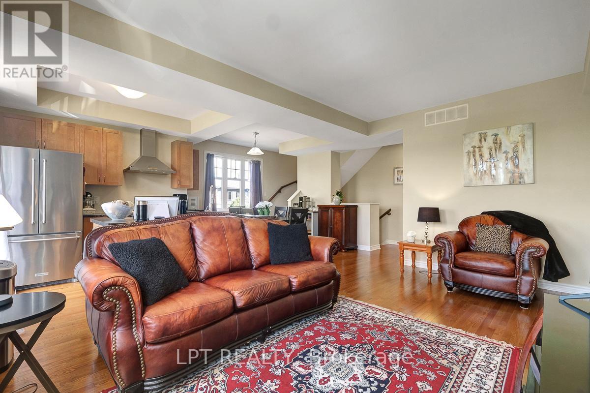Photo 12 of 201 Yellowcress Way, Ottawa ON