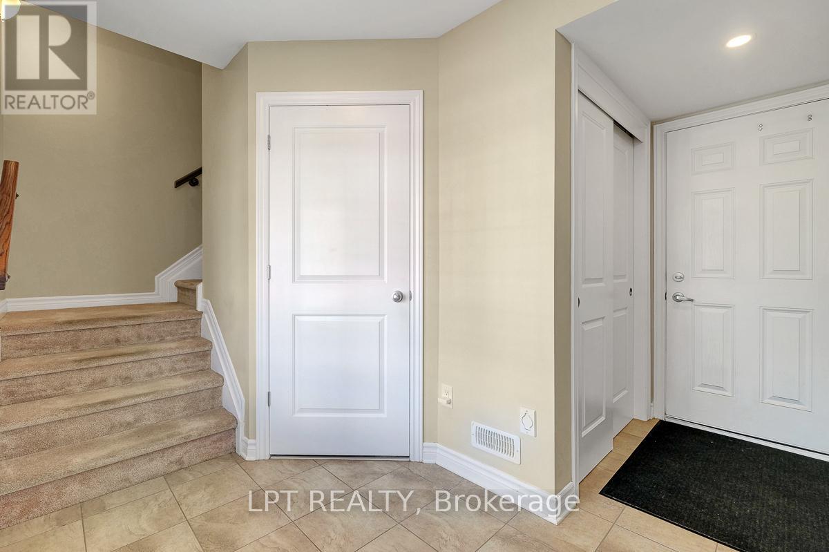 Photo 7 of 201 Yellowcress Way, Ottawa ON