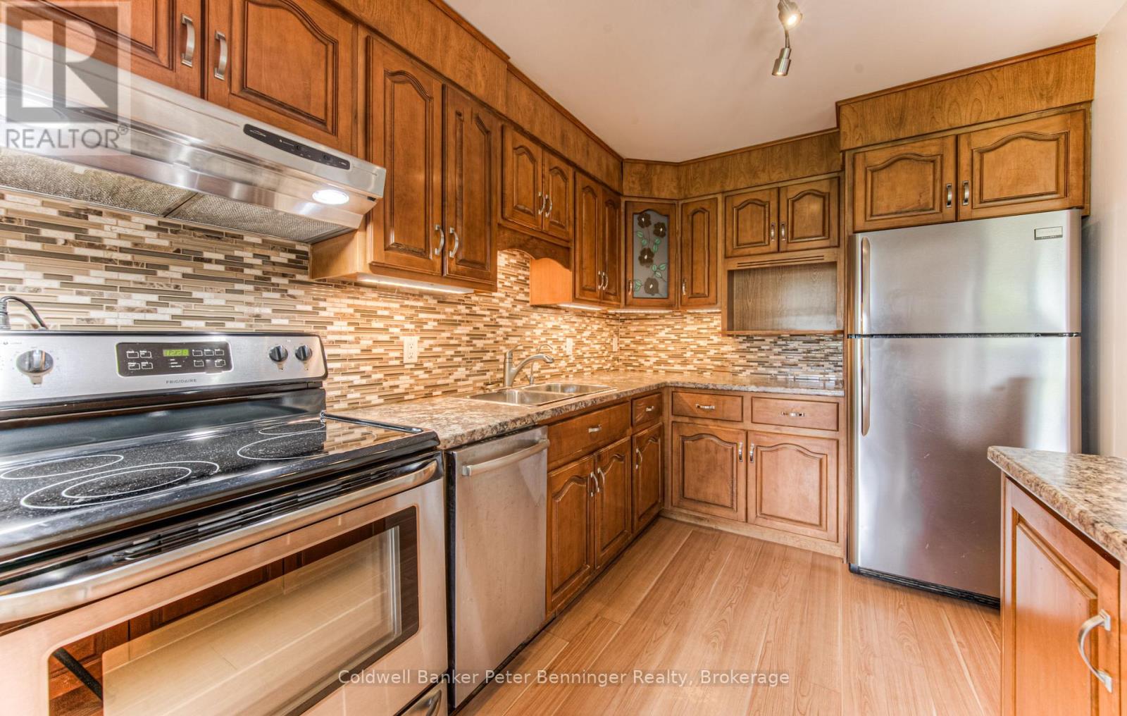 Photo 11 of 211 1100 Courtland Avenue E, Kitchener ON