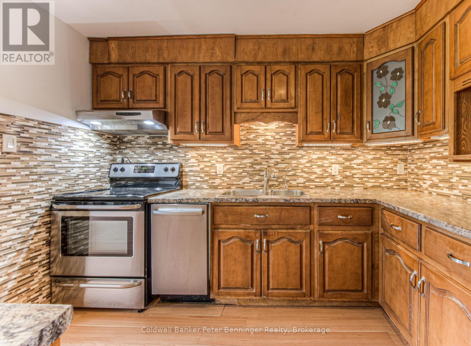 Photo 13 of 211 1100 Courtland Avenue E, Kitchener ON