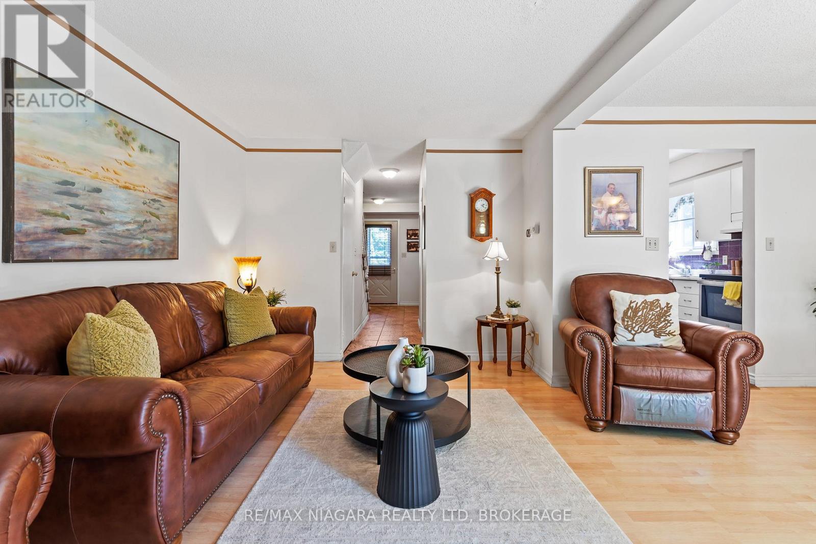Photo 11 of 6555 Malibu Drive, Niagara Falls ON