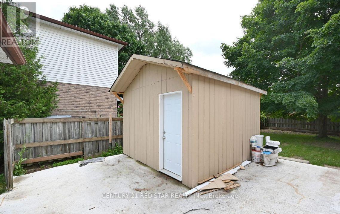 Photo 31 of 99 Boyne Crescent, New Tecumseth ON