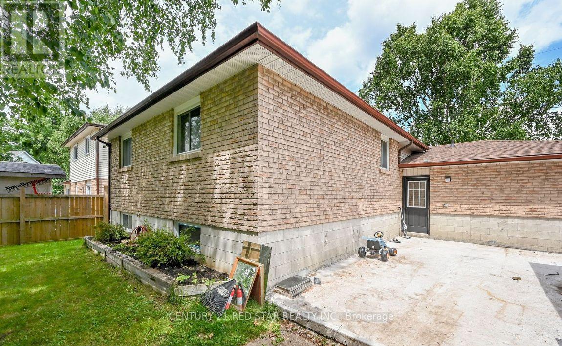 Photo 32 of 99 Boyne Crescent, New Tecumseth ON