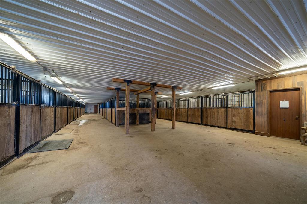 Photo 10 of 2287 Lavallee Road, Grande Pointe MB