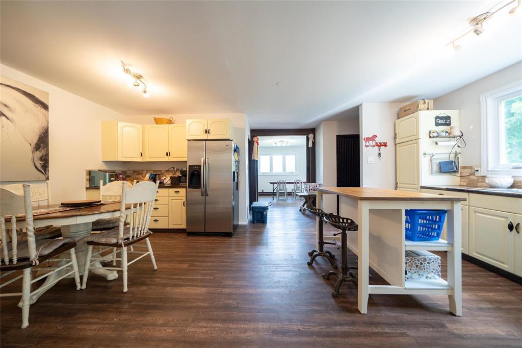 Photo 5 of 2287 Lavallee Road, Grande Pointe MB