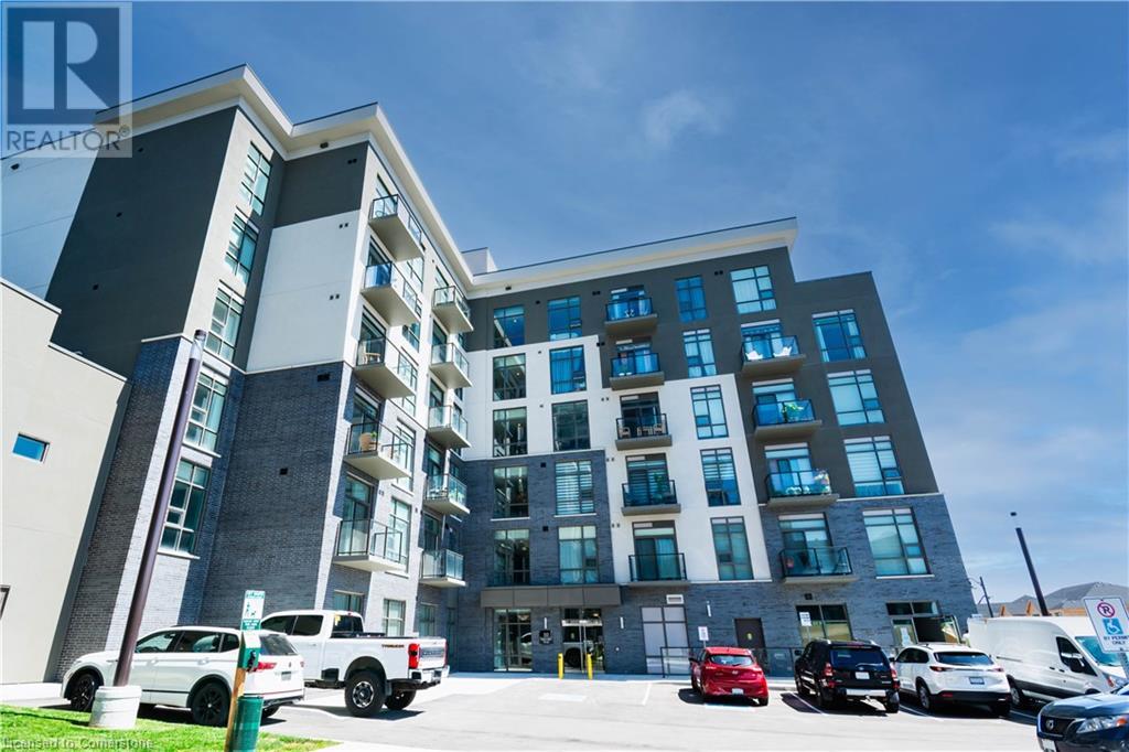 Photo 2 of 10 Mallard Trail Unit 333, Waterdown ON
