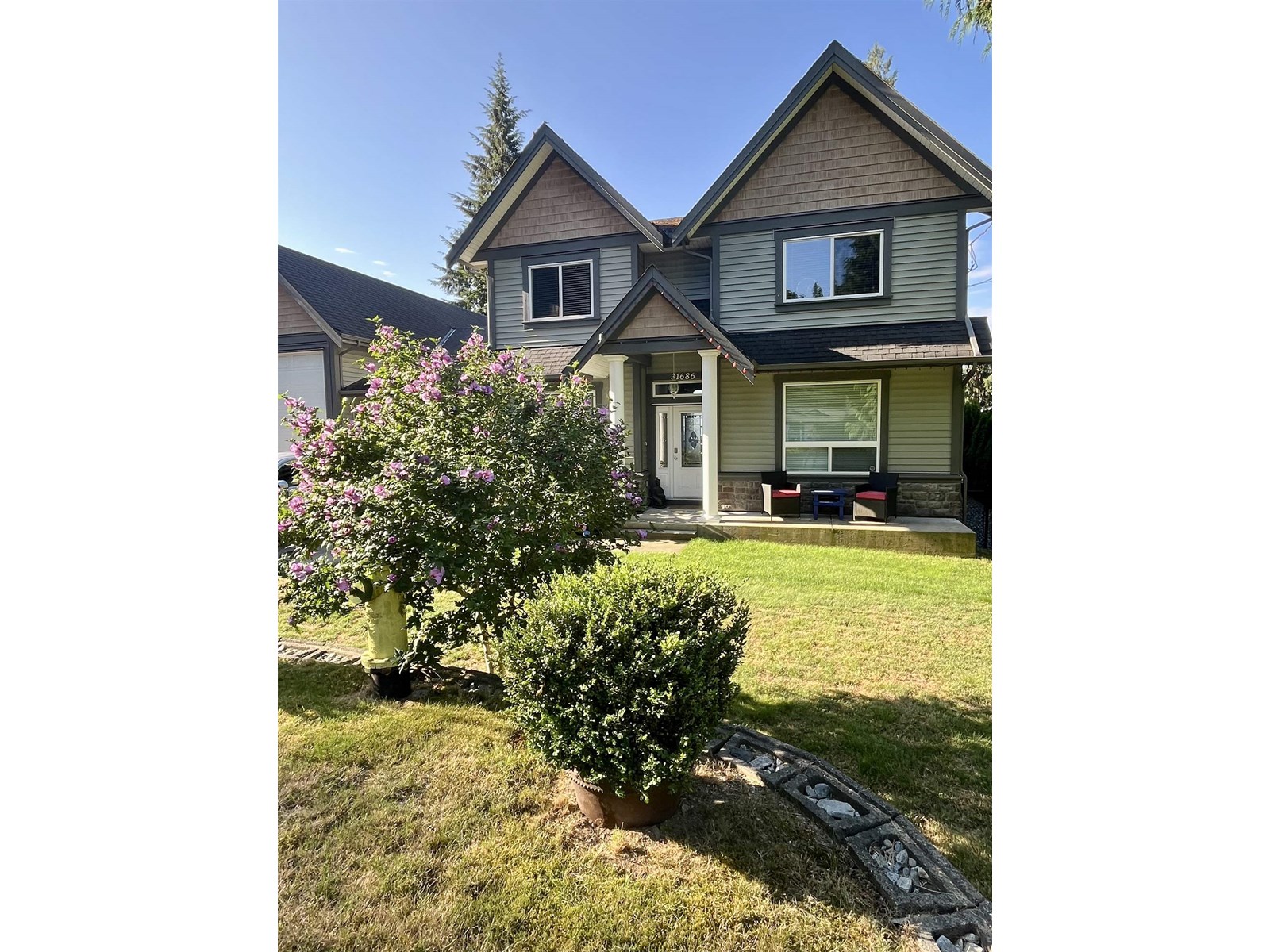 Photo 3 of 31686 Bench Avenue, Mission BC