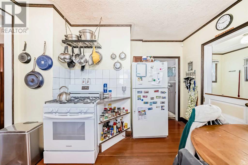Single Family House Bungalow for Sale in   Avenue NE Highland Park Calgary 