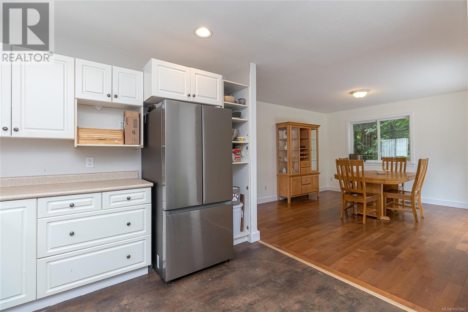 Photo 24 of 2466 Galland Ave, Shawnigan Lake BC