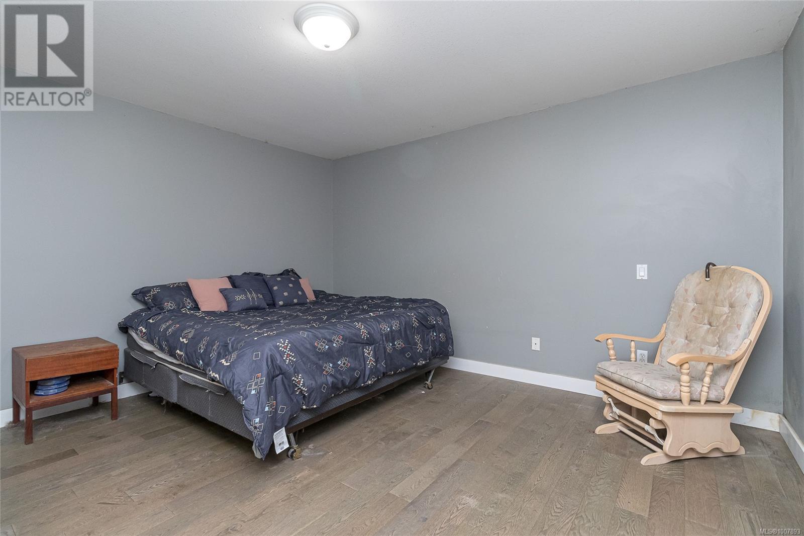 Photo 23 of 2466 Galland Ave, Shawnigan Lake BC