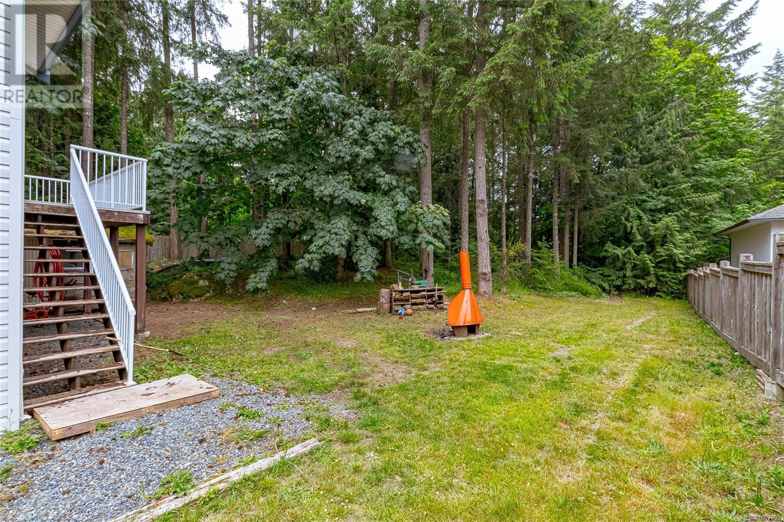 Photo 3 of 2466 Galland Ave, Shawnigan Lake BC