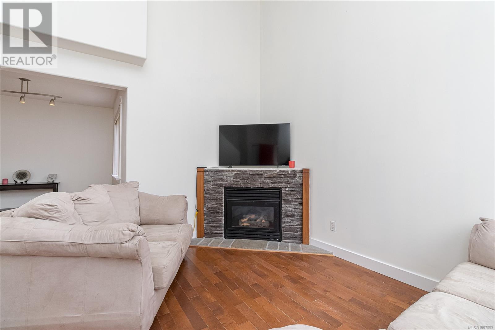 Photo 37 of 2466 Galland Ave, Shawnigan Lake BC