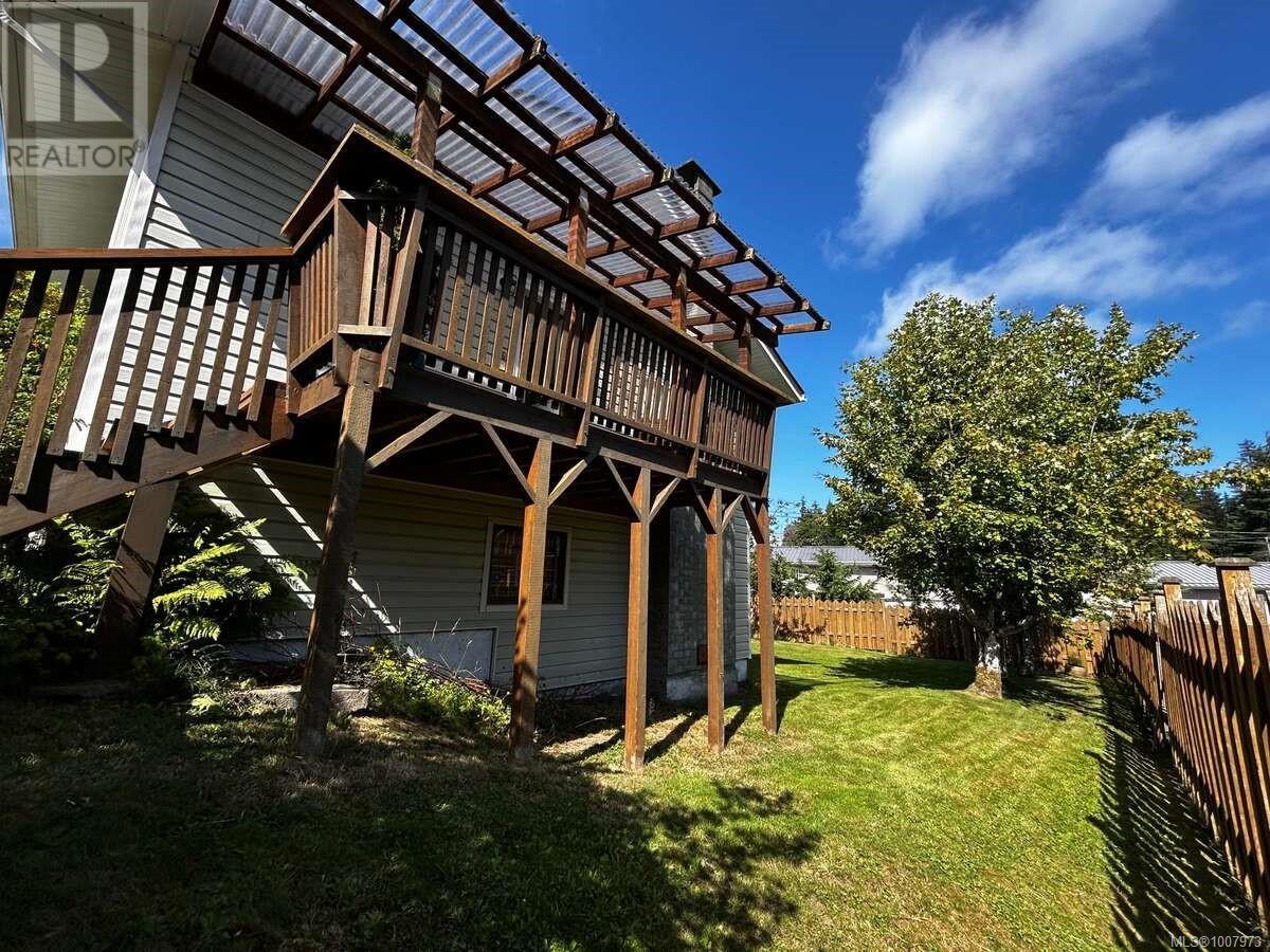 6965 Nahwitti Ave, Port Hardy