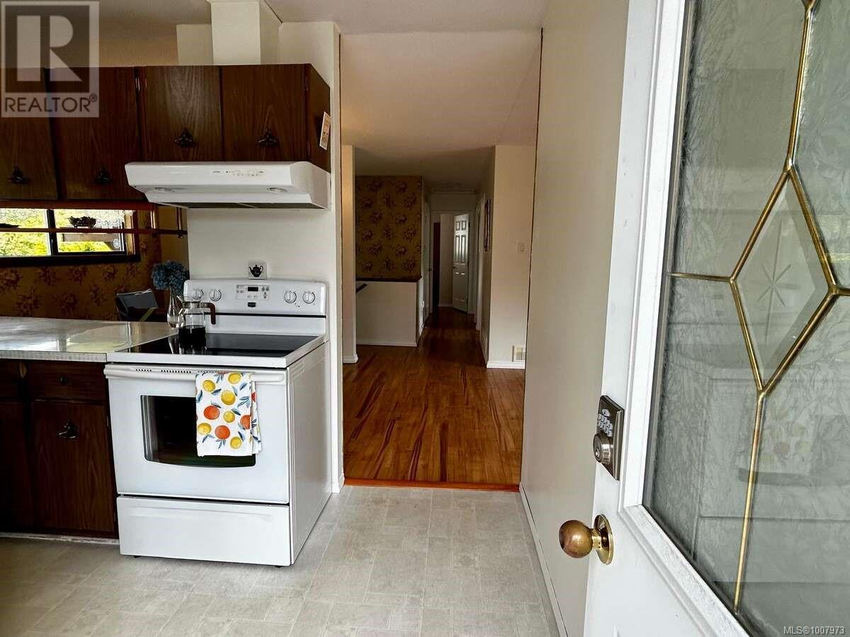 6965 Nahwitti Ave, Port Hardy