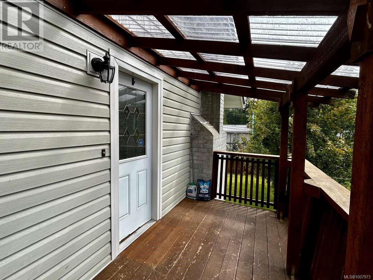 6965 Nahwitti Ave, Port Hardy
