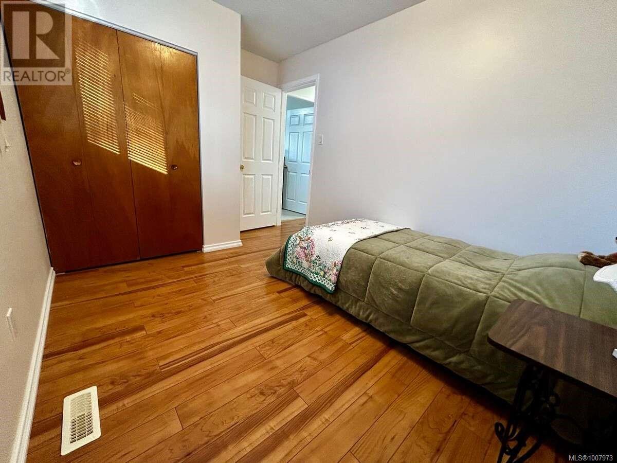 6965 Nahwitti Ave, Port Hardy