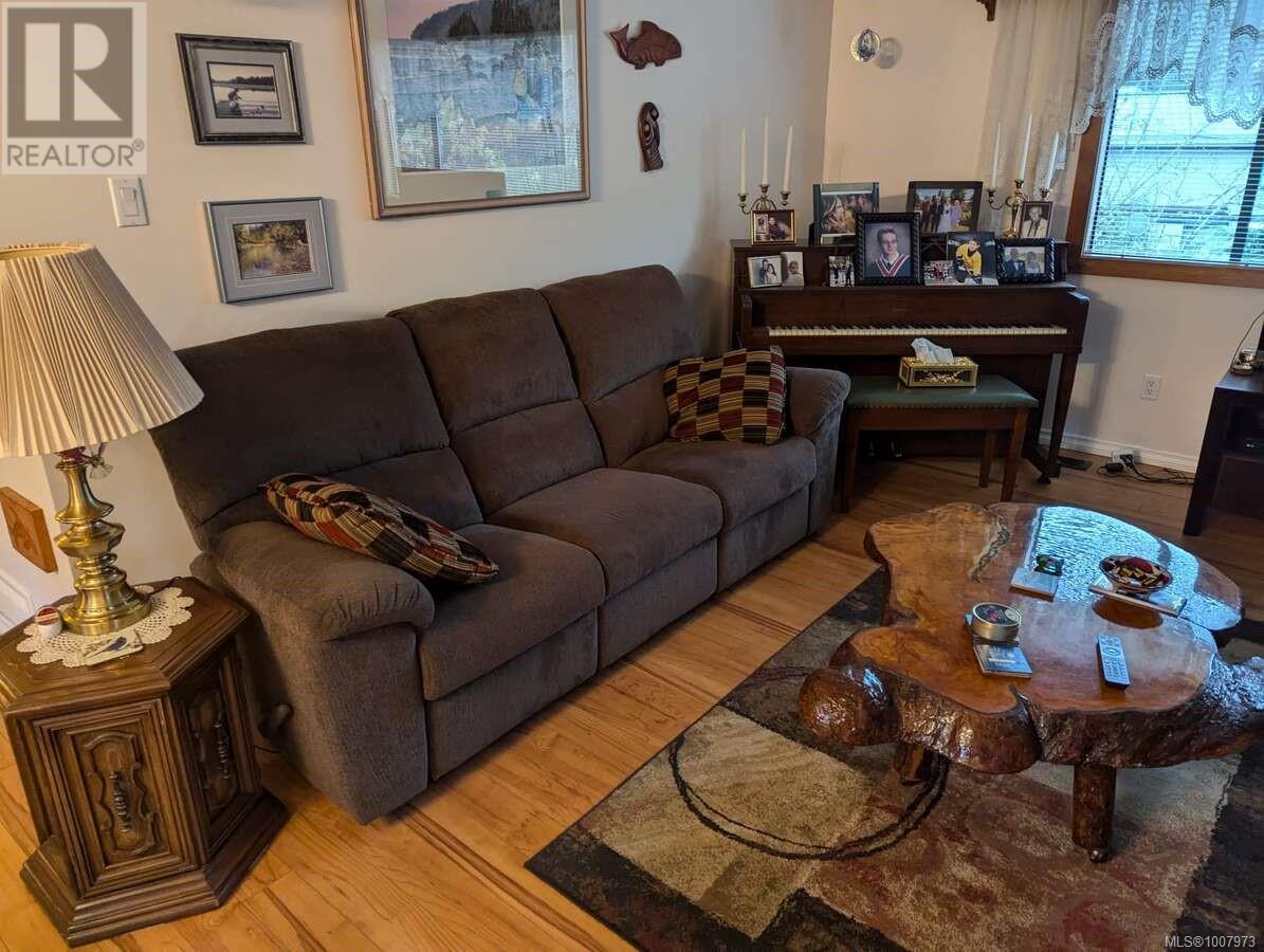 6965 Nahwitti Ave, Port Hardy