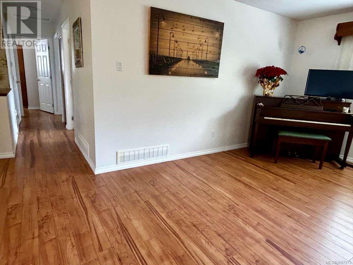 6965 Nahwitti Ave, Port Hardy