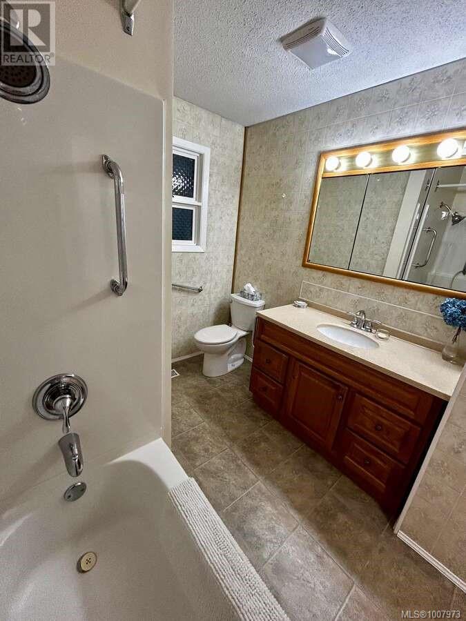 6965 Nahwitti Ave, Port Hardy