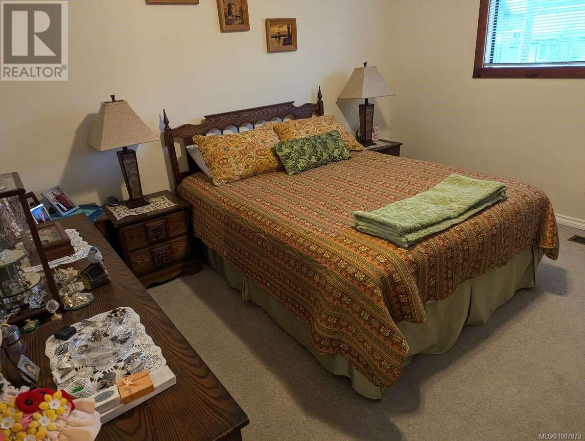 6965 Nahwitti Ave, Port Hardy