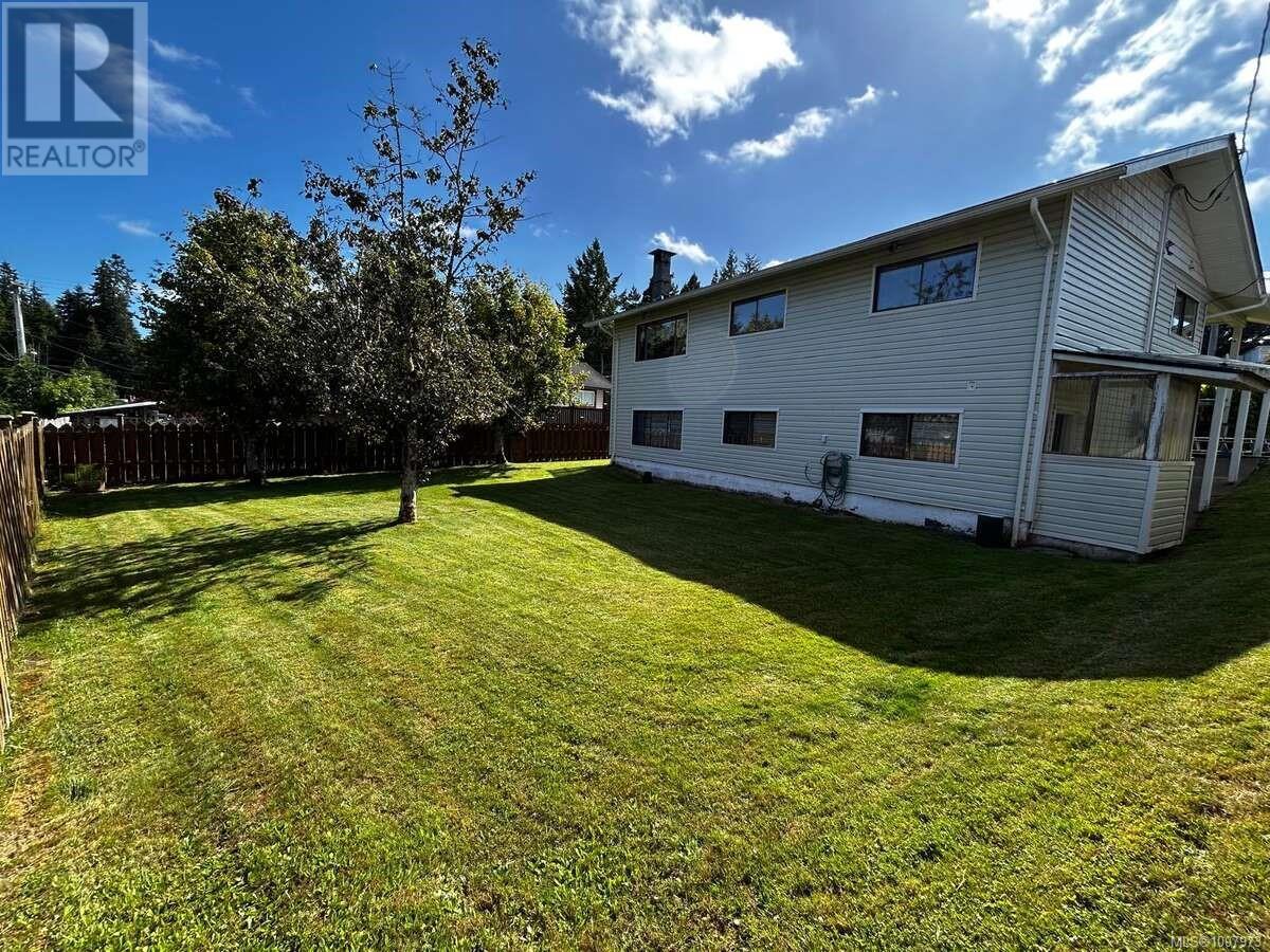 6965 Nahwitti Ave, Port Hardy