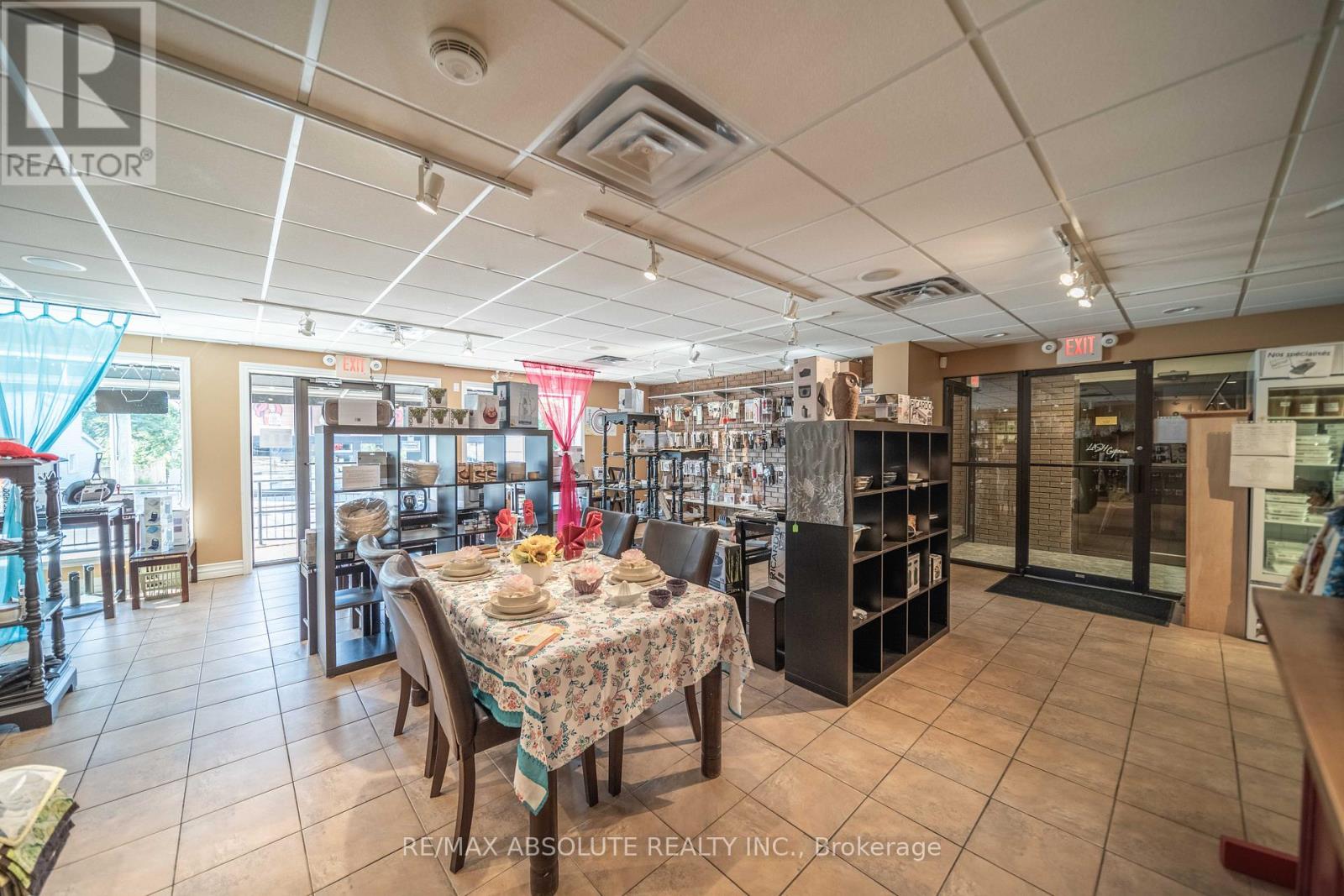 Photo 10 of 993 Notre Dame Street, Russell ON