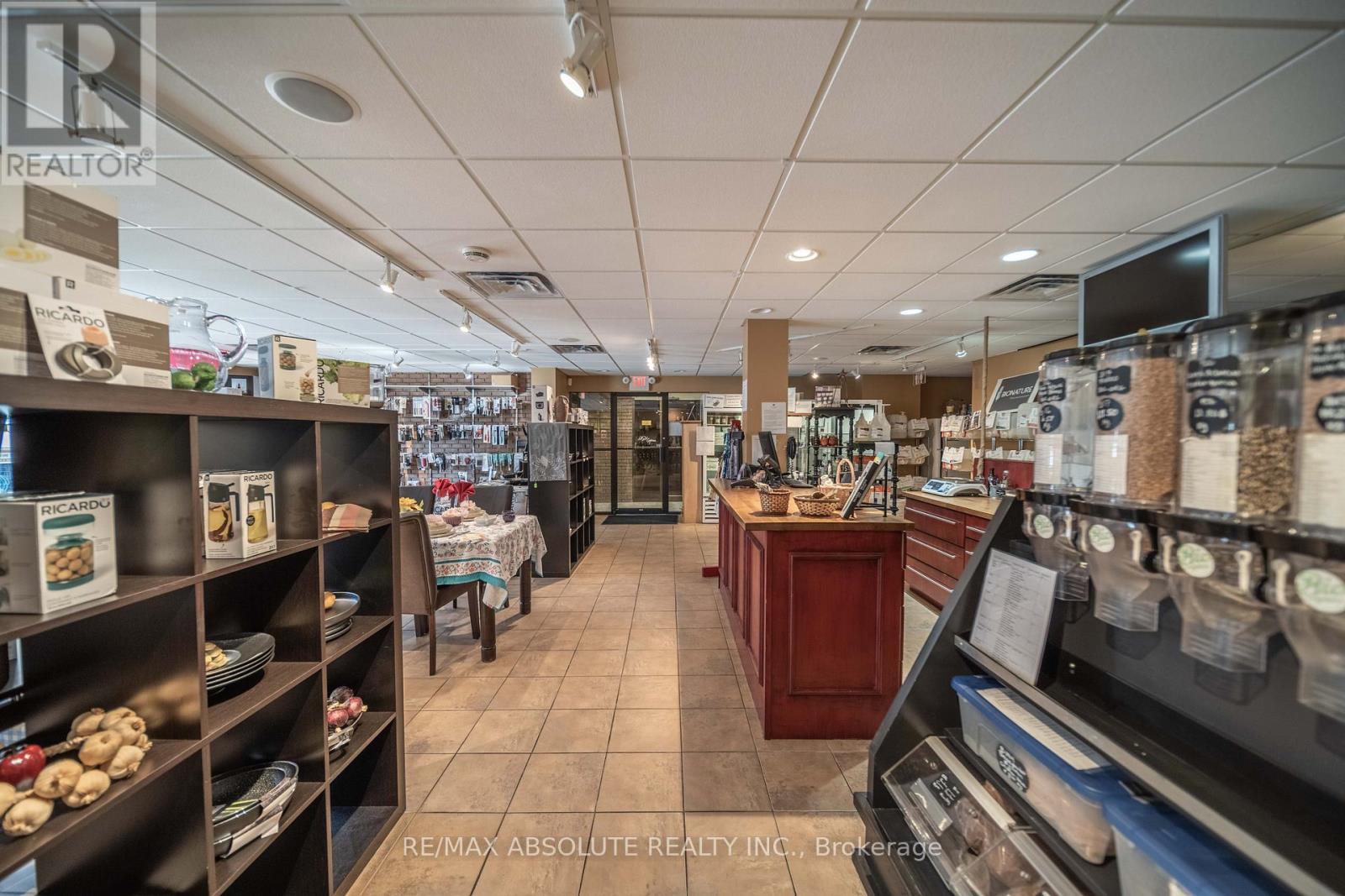 Photo 4 of 993 Notre Dame Street, Russell ON