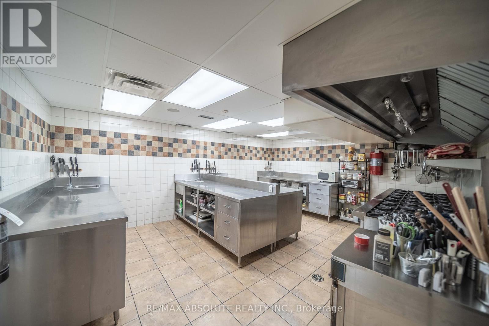 Photo 29 of 993 Notre Dame Street, Russell ON