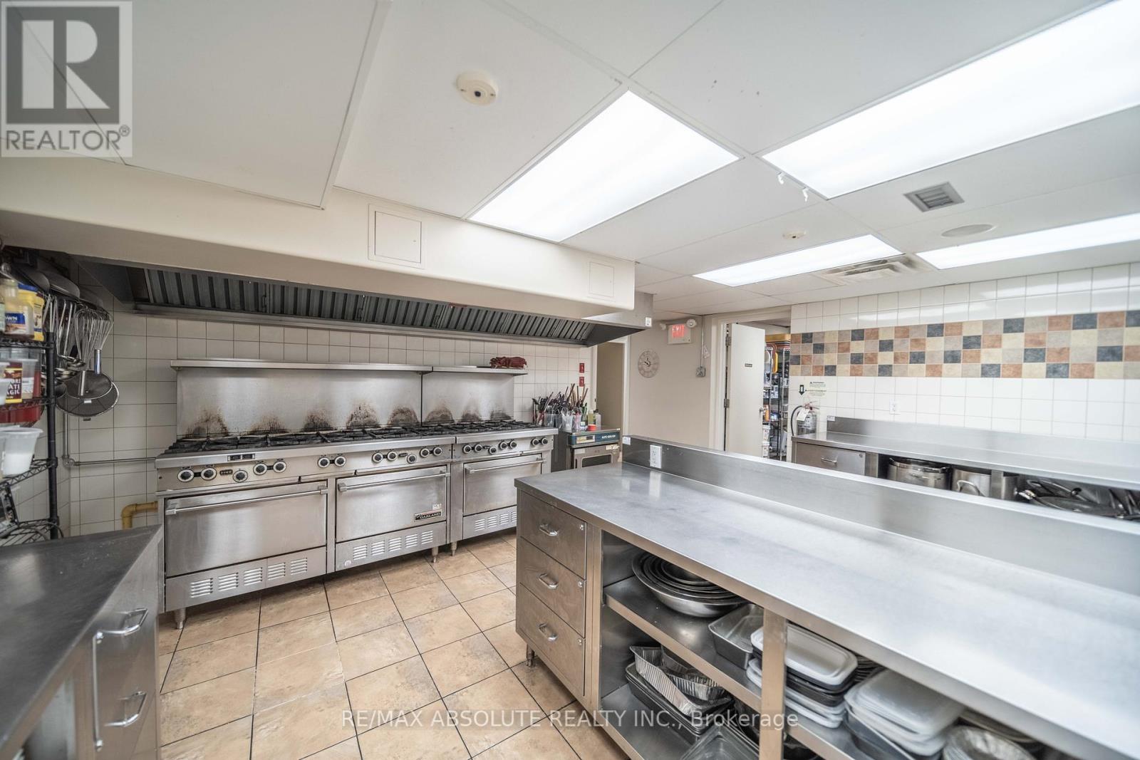 Photo 25 of 993 Notre Dame Street, Russell ON