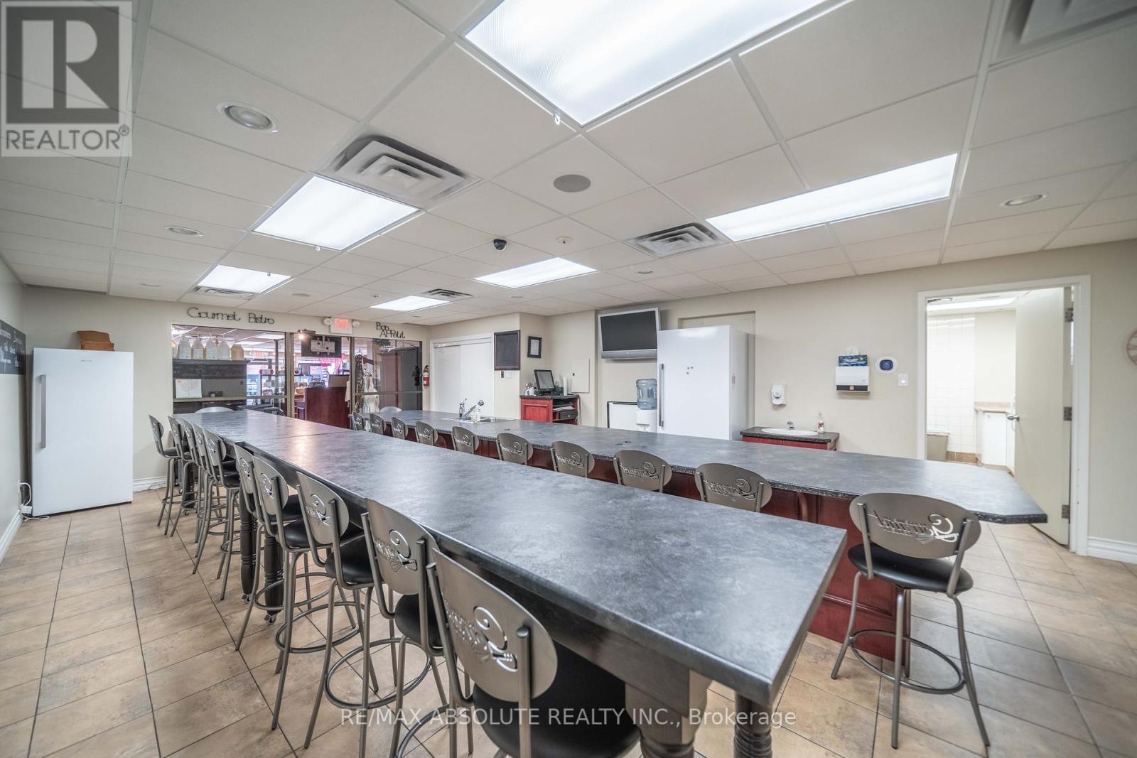 Photo 21 of 993 Notre Dame Street, Russell ON