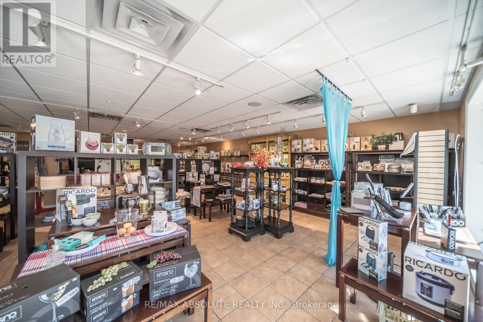 Photo 20 of 993 Notre Dame Street, Russell ON