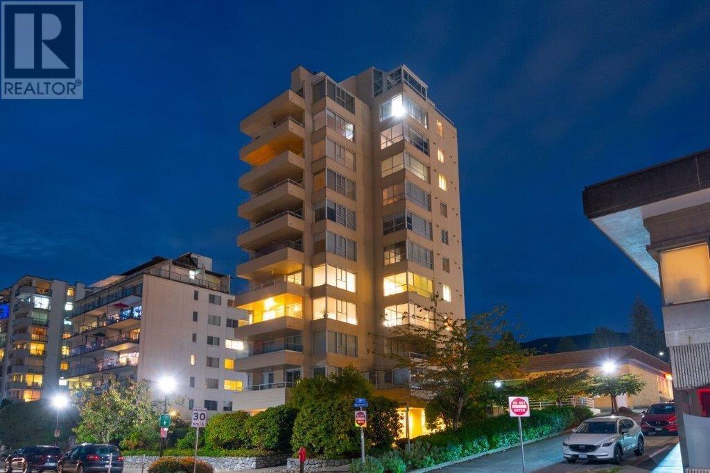 Photo 1 of 400 1819 Bellevue Avenue, West Vancouver BC