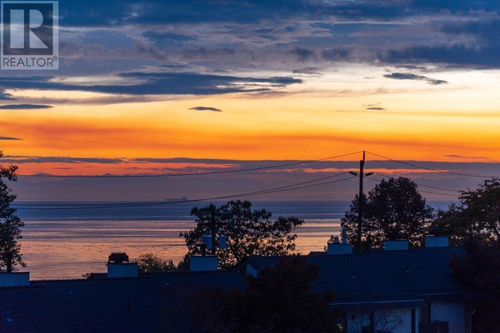 Photo 27 of 400 1819 Bellevue Avenue, West Vancouver BC