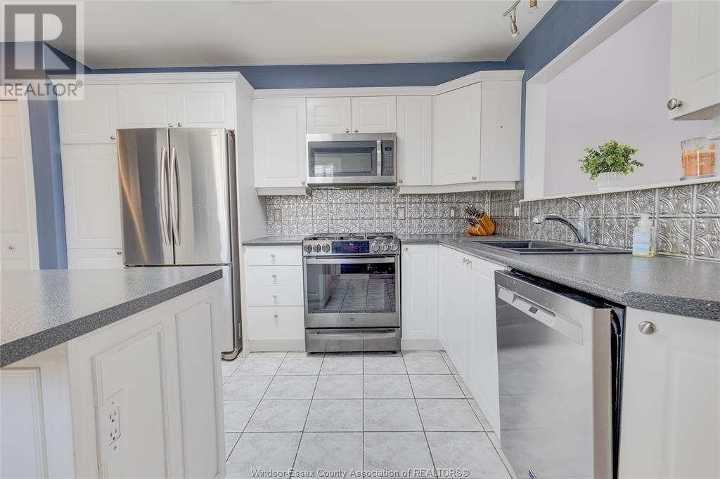 Photo 27 of 330 Saddle Lane, Kingsville ON