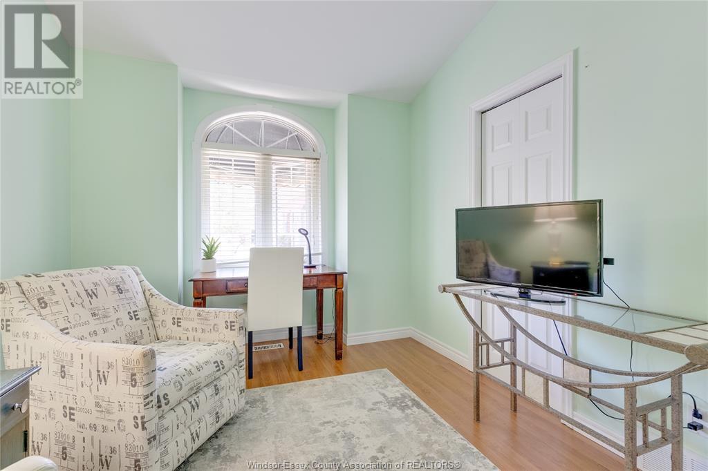 Photo 39 of 330 Saddle Lane, Kingsville ON