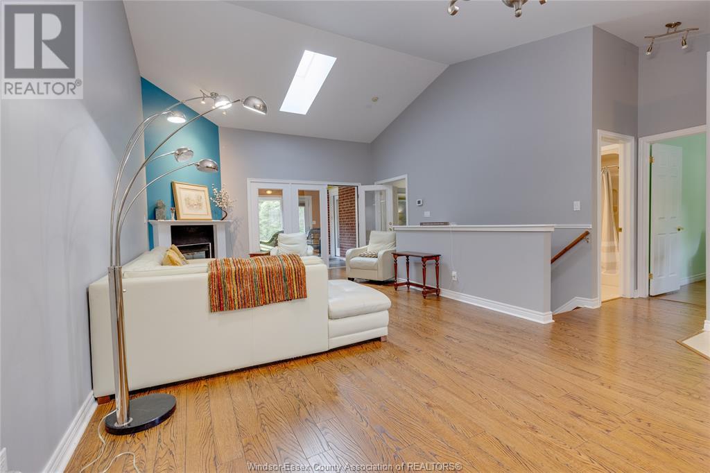 Photo 4 of 330 Saddle Lane, Kingsville ON