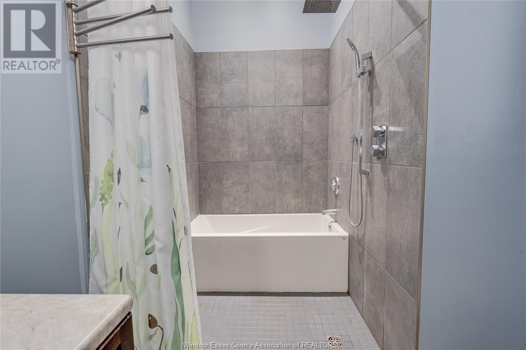 Photo 35 of 330 Saddle Lane, Kingsville ON