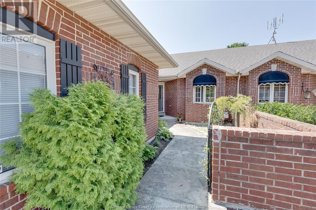 Photo 14 of 330 Saddle Lane, Kingsville ON