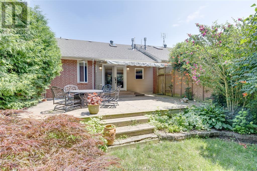 Photo 8 of 330 Saddle Lane, Kingsville ON