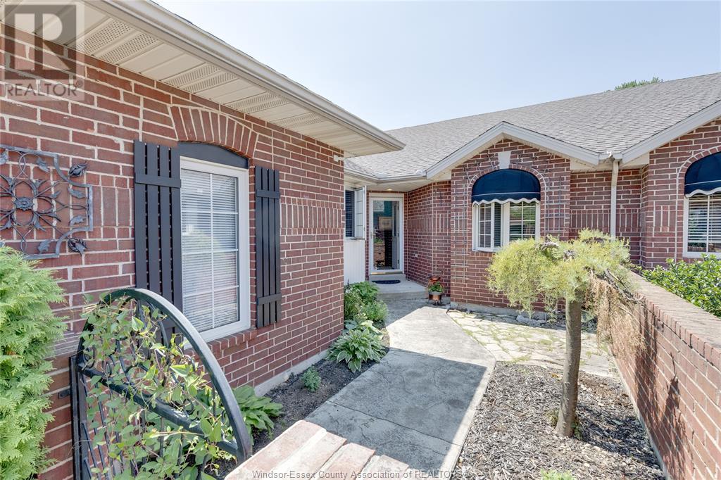 Photo 29 of 330 Saddle Lane, Kingsville ON