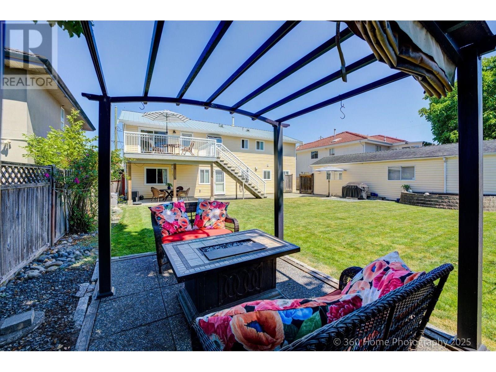 Photo 18 of 6534 Holly Park Drive, Delta BC