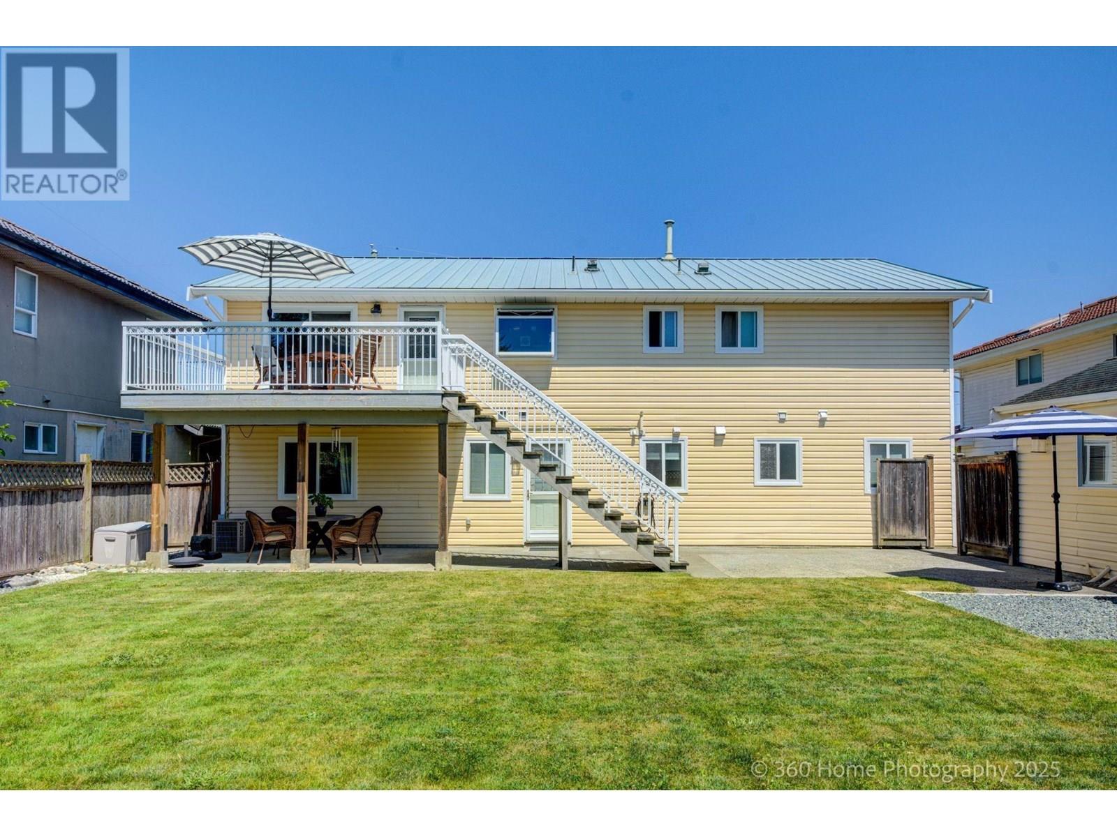 Photo 13 of 6534 Holly Park Drive, Delta BC