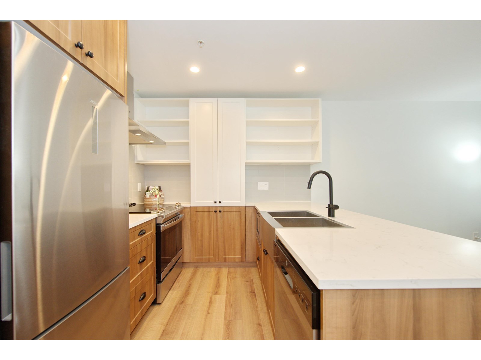 Photo 11 of A 105 20487 65 Avenue, Langley BC