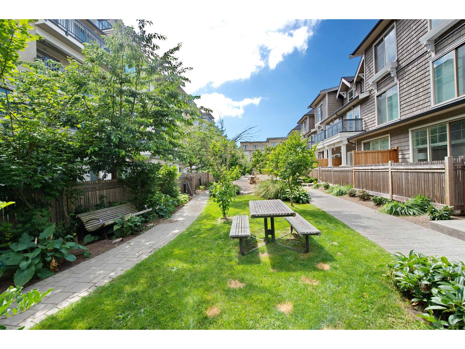 Photo 5 of A 105 20487 65 Avenue, Langley BC