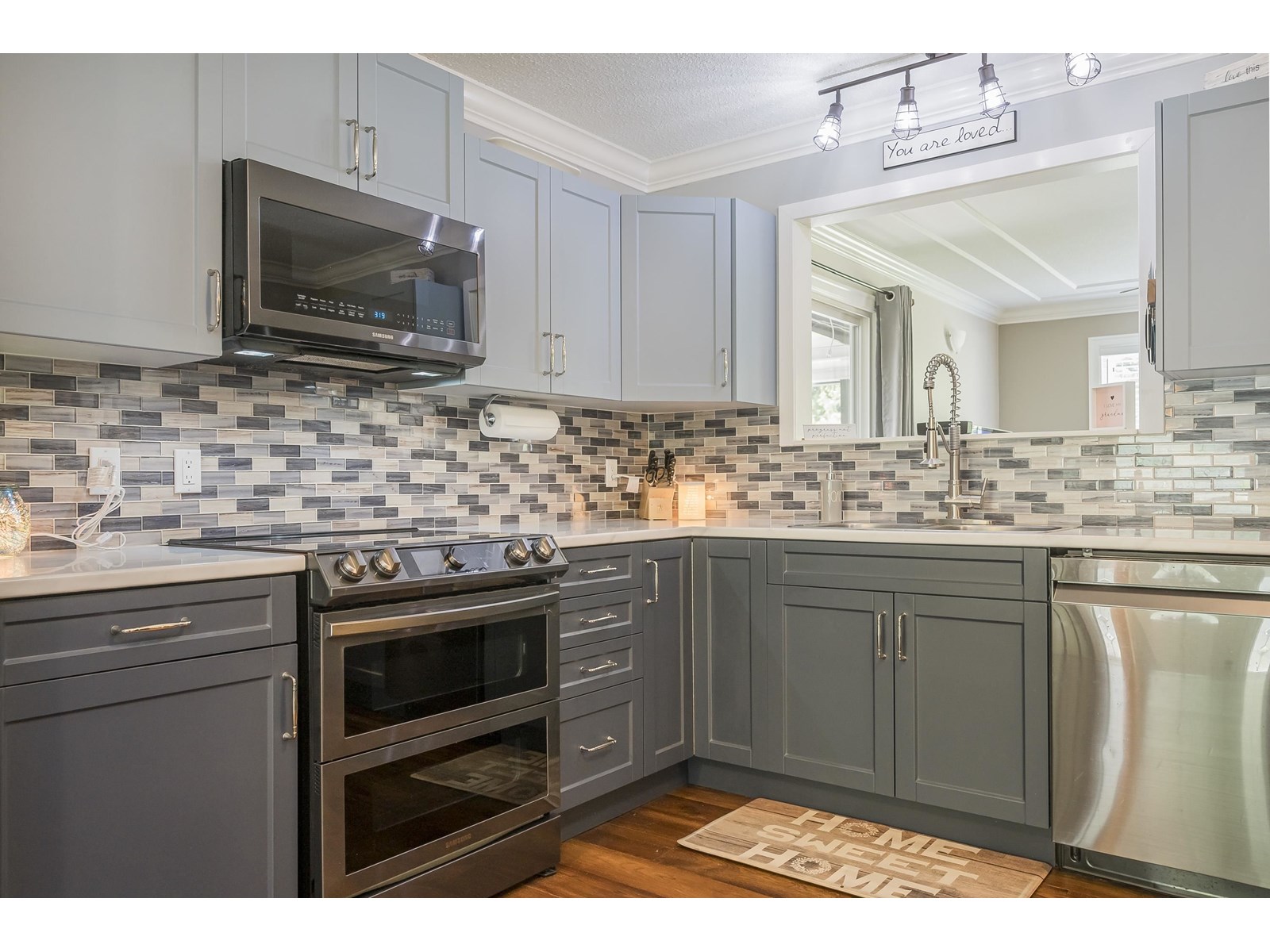 Photo 36 of 25035 10 Avenue, Langley BC
