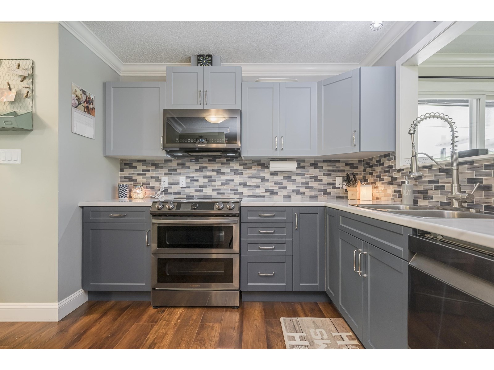 Photo 26 of 25035 10 Avenue, Langley BC