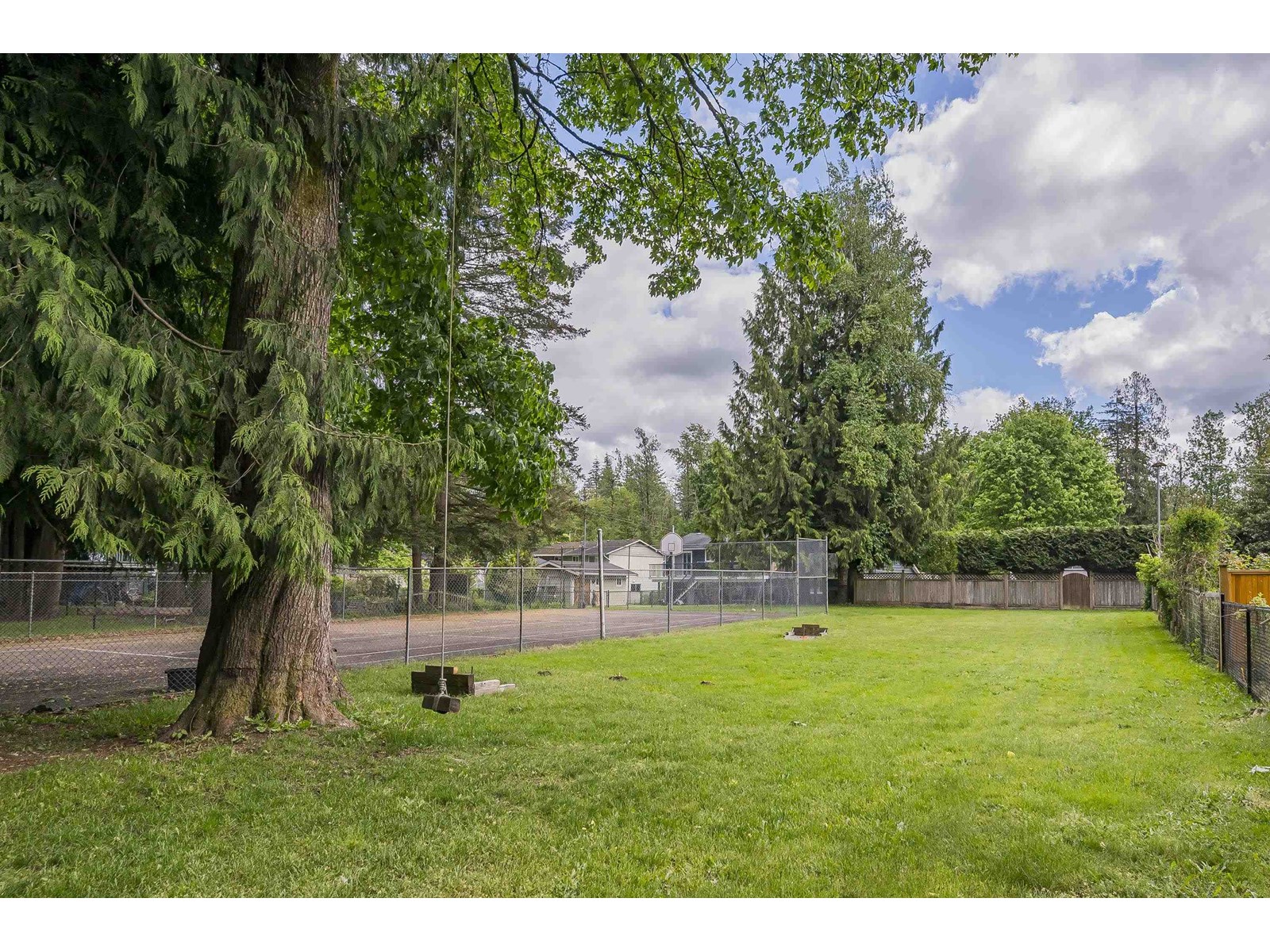 Photo 37 of 25035 10 Avenue, Langley BC