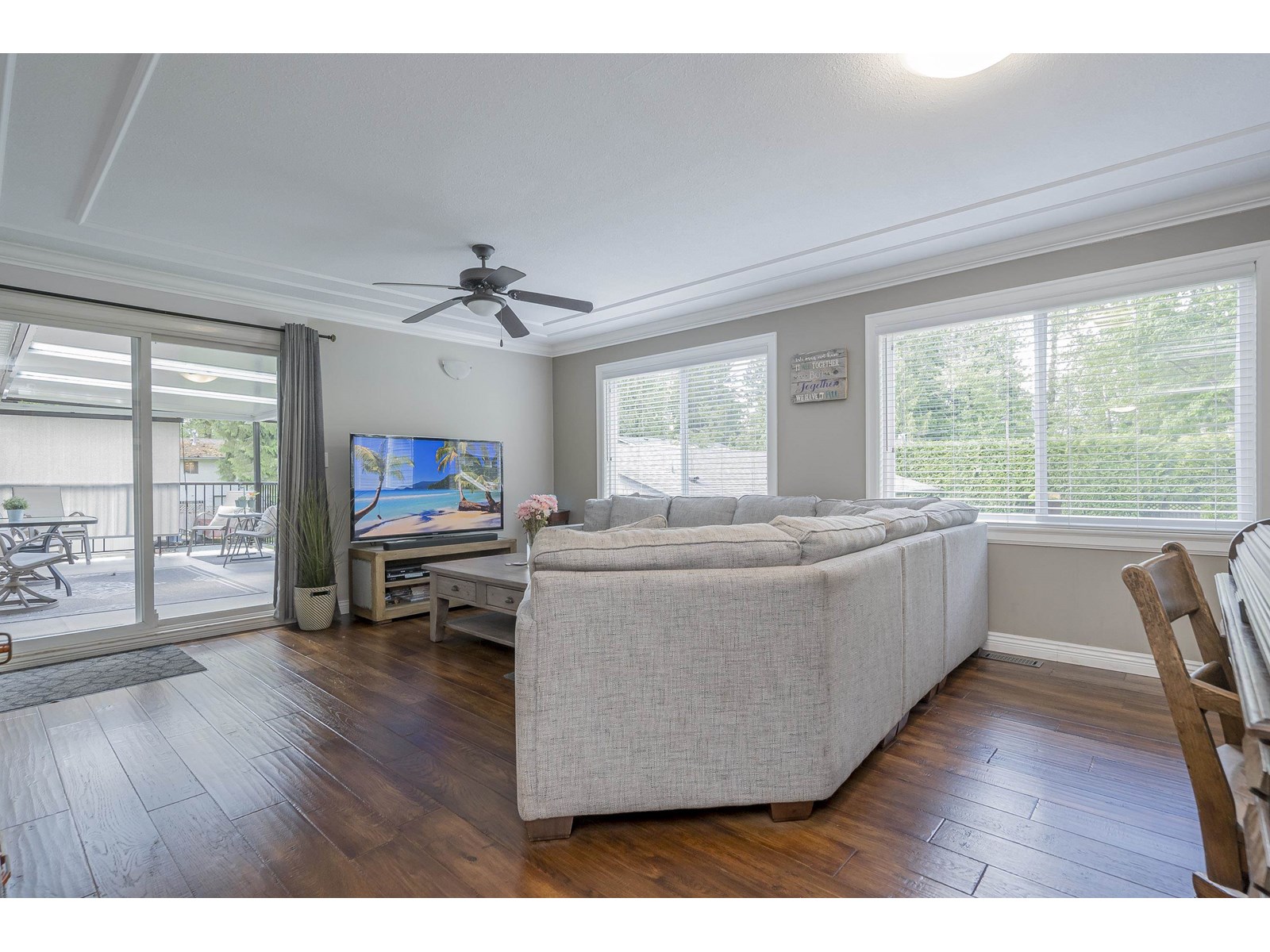 Photo 8 of 25035 10 Avenue, Langley BC