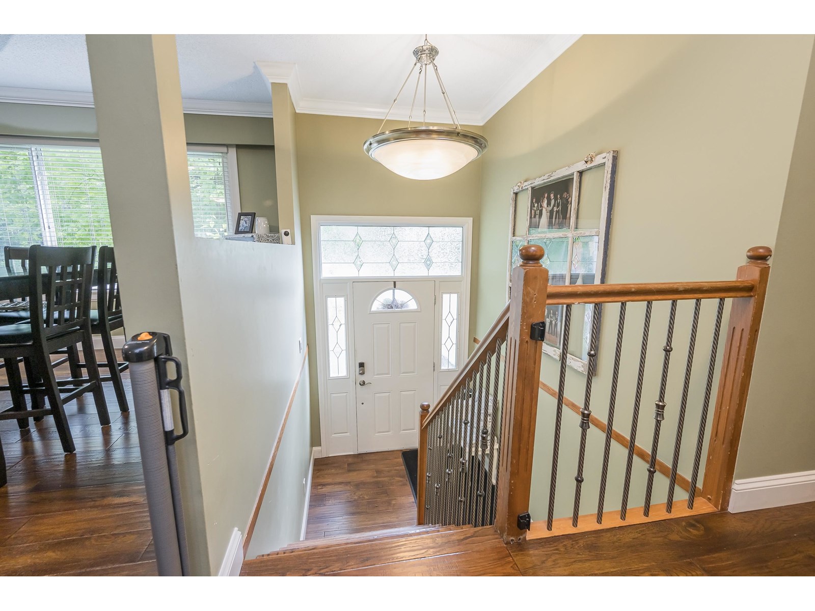 Photo 1 of 25035 10 Avenue, Langley BC